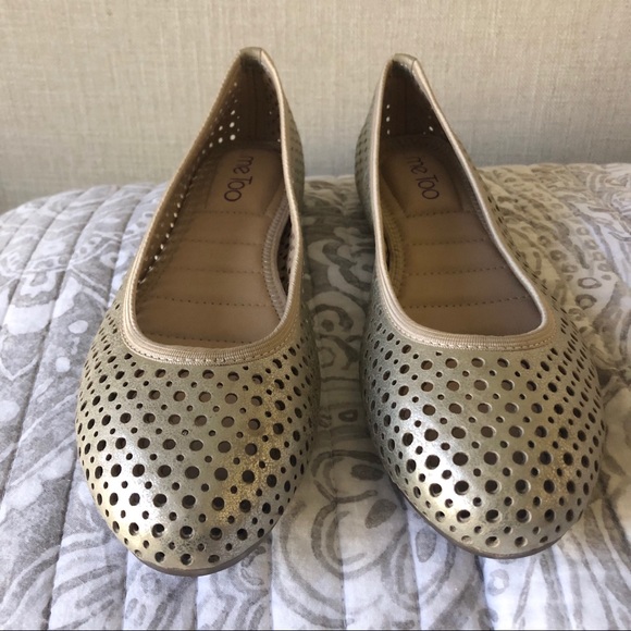 Me Too Crackled Gold Perforated Flats - Picture 3 of 6